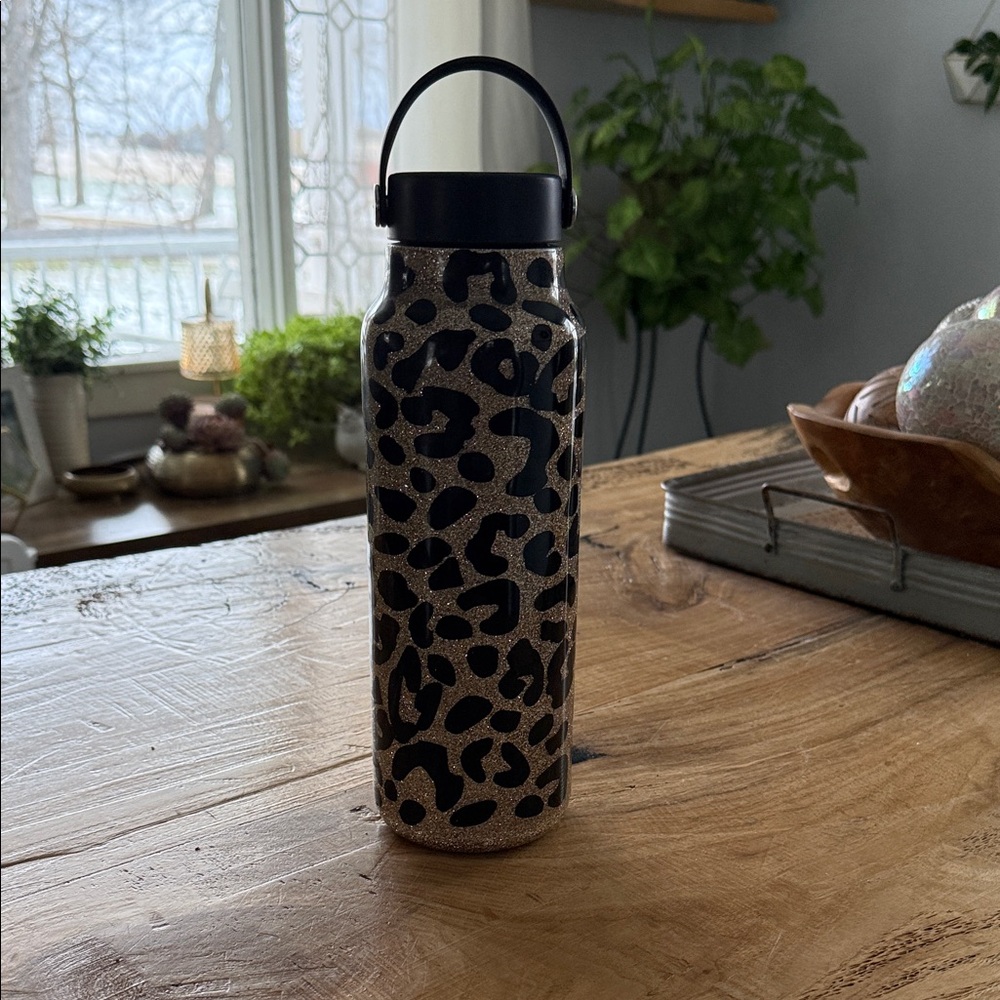 Custom Wrapped 40oz Widemouth Hydroflask (Leopard)